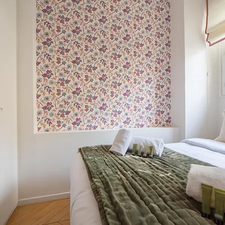 Luxury Flat Eiffel Tower View *