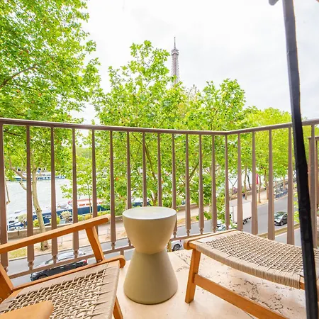 Luxury Flat Eiffel Tower View Párizs