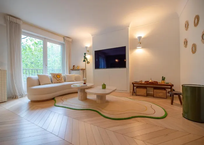 Luxury Flat Eiffel Tower View Апартаменты