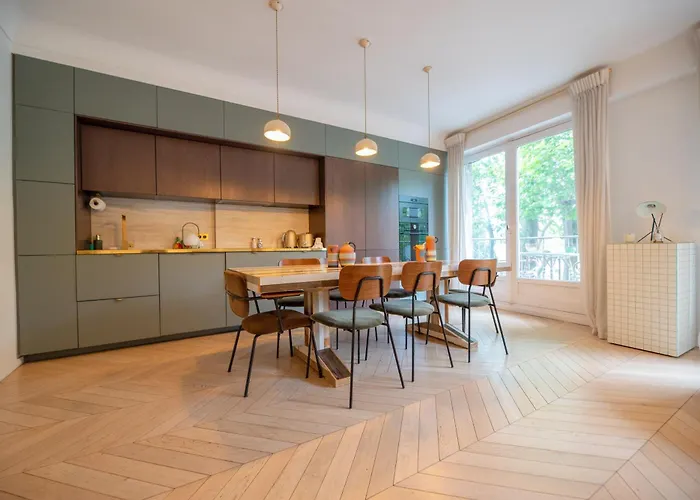 Luxury Flat Eiffel Tower View Apartment Paris