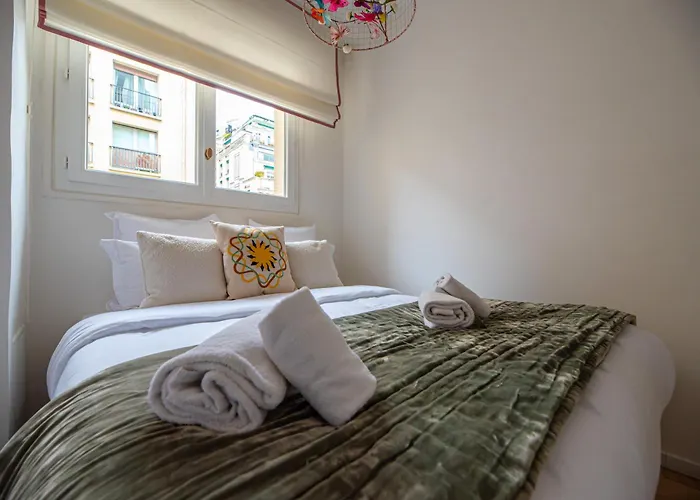 Luxury Flat Eiffel Tower View