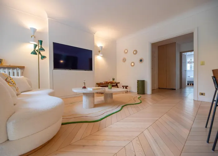 Luxury Flat Eiffel Tower View * Париж