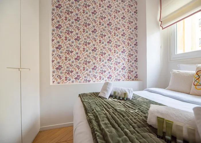 Luxury Flat Eiffel Tower View *