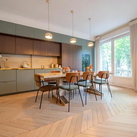 Luxury Flat Eiffel Tower View Apartment Paris